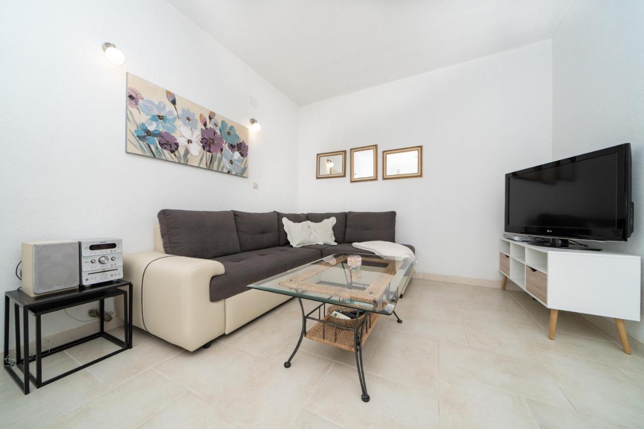 Apartments Siesta Sumartin Exterior foto